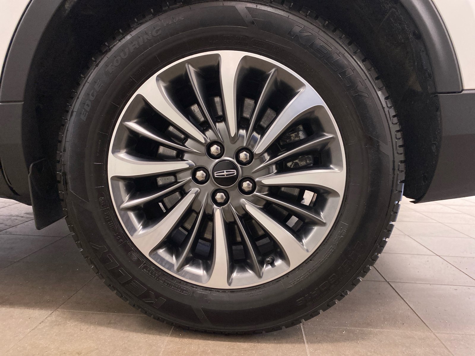 Used 2023 Lincoln Nautilus Reserve w/ Class II Trailer Tow Package AWD/4WD image 24