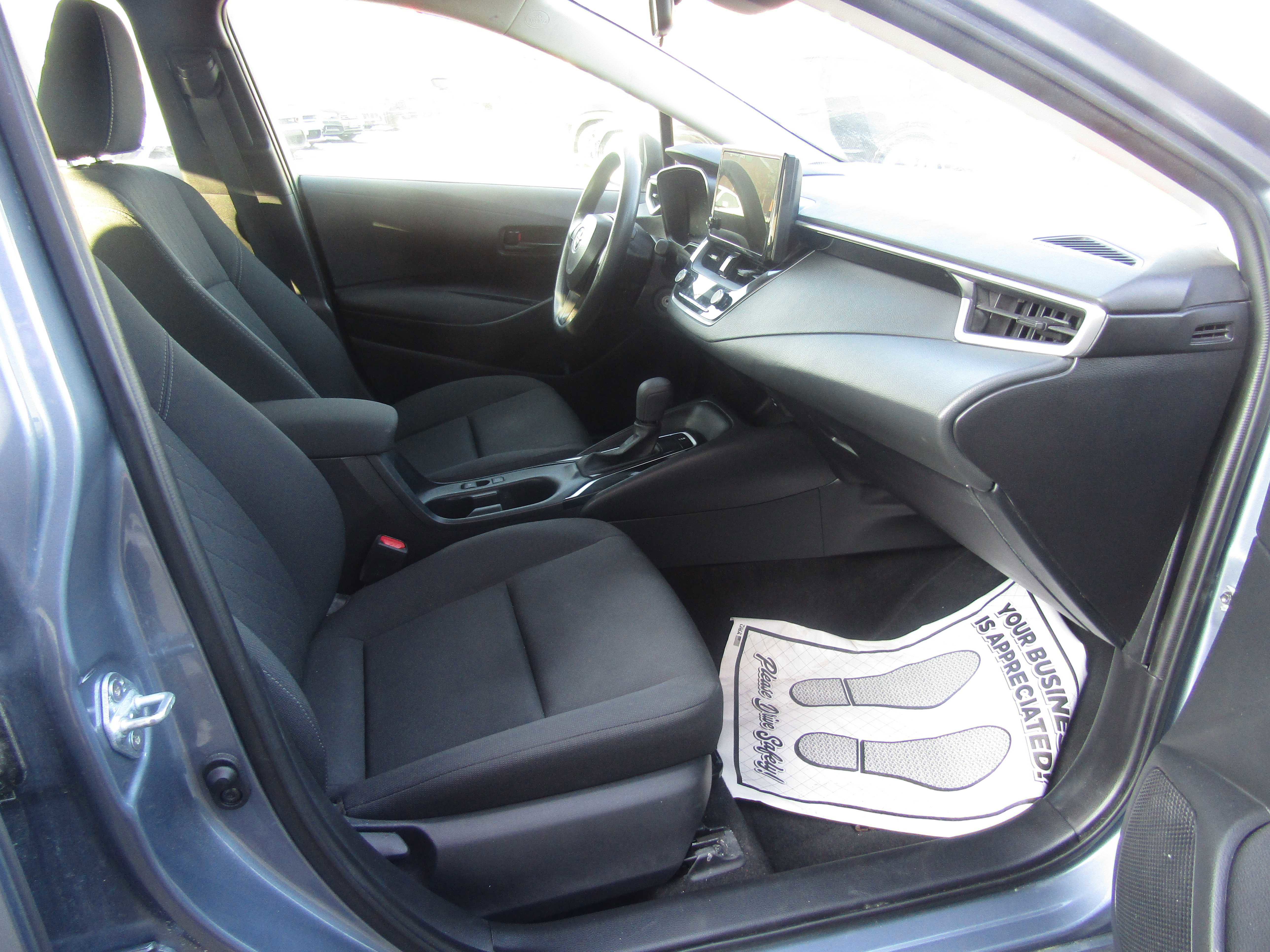 Used 2023 Toyota Corolla LE FWD image 17