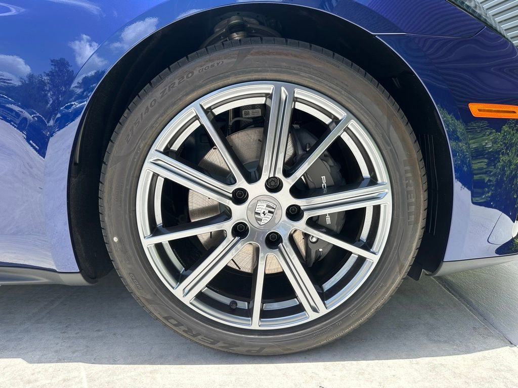 Used 2025 Porsche Panamera image 37