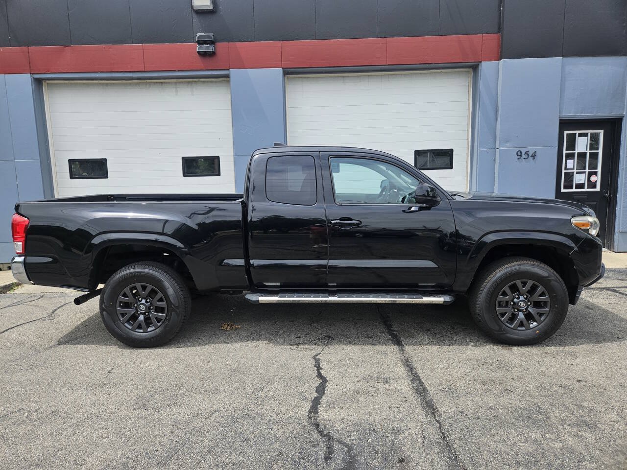 Used 2017 Toyota Tacoma SR5