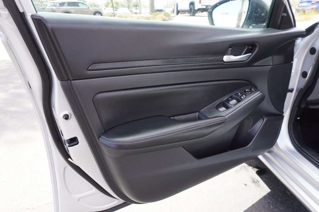Certified 2024 Nissan Altima 2.5 SV FWD image 14