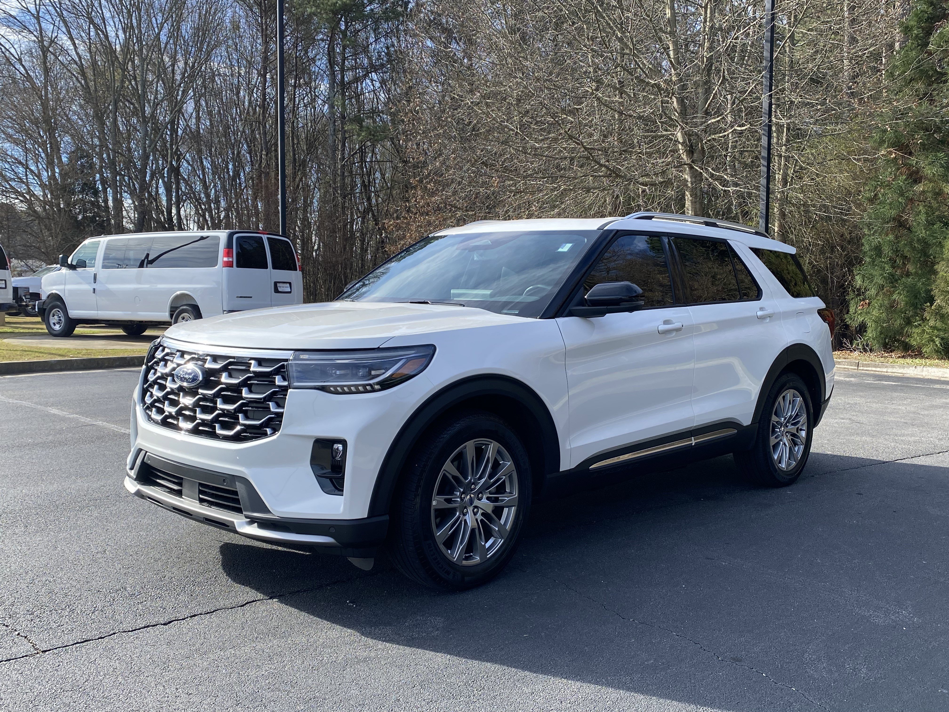 Used 2025 Ford Explorer Platinum image 5