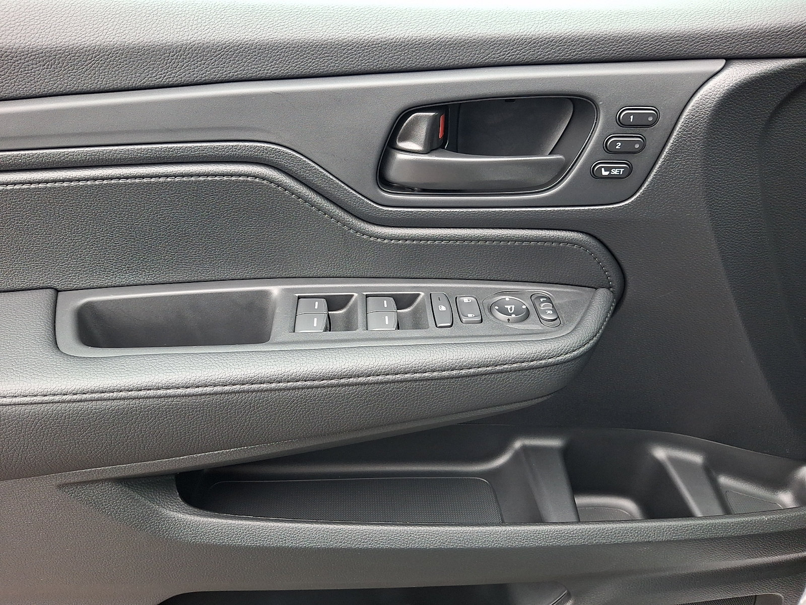 Used 2026 Honda Odyssey EX-L image 13