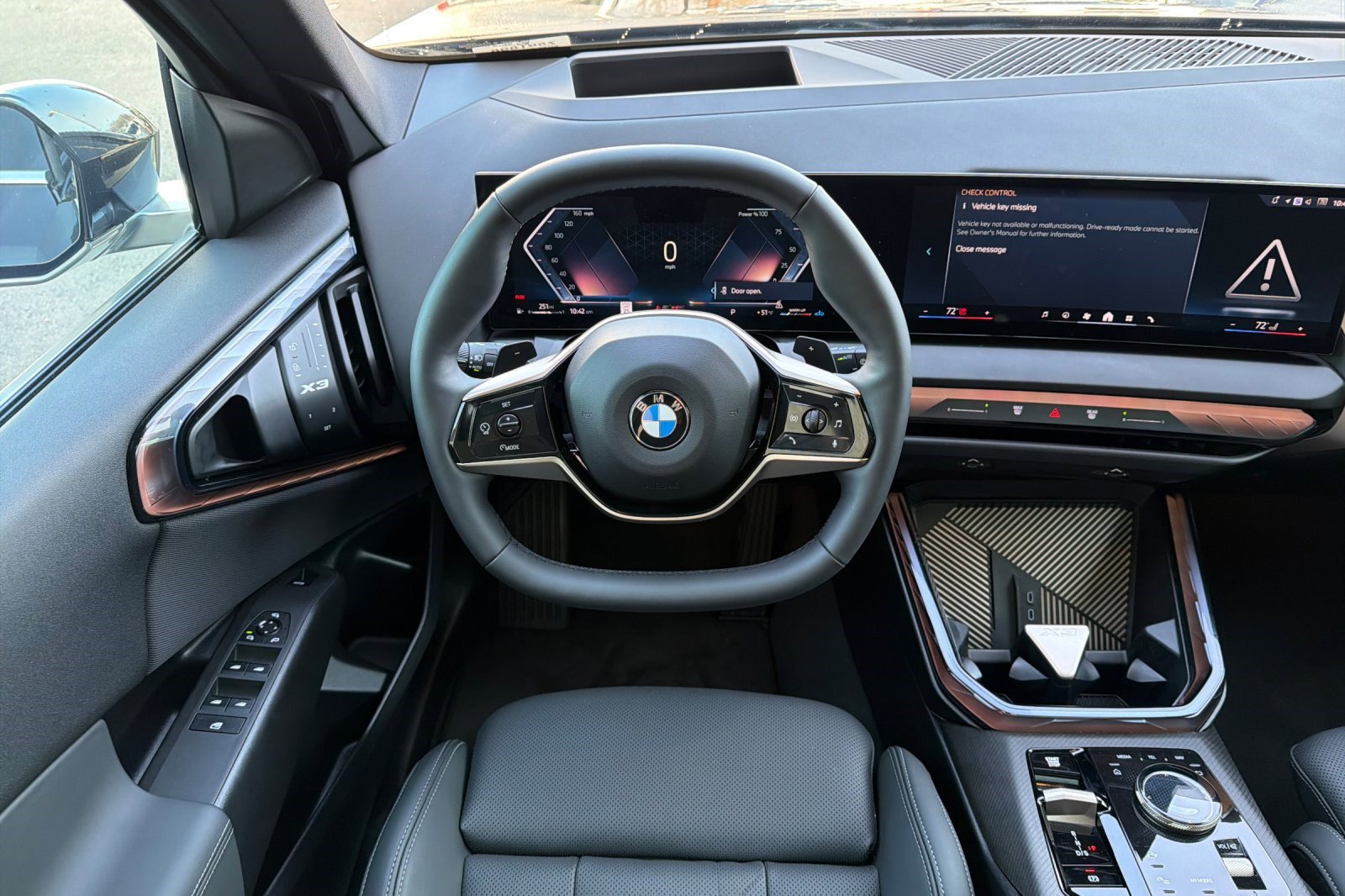 Used 2025 BMW X3 xDrive30i w/ Premium Package image 18