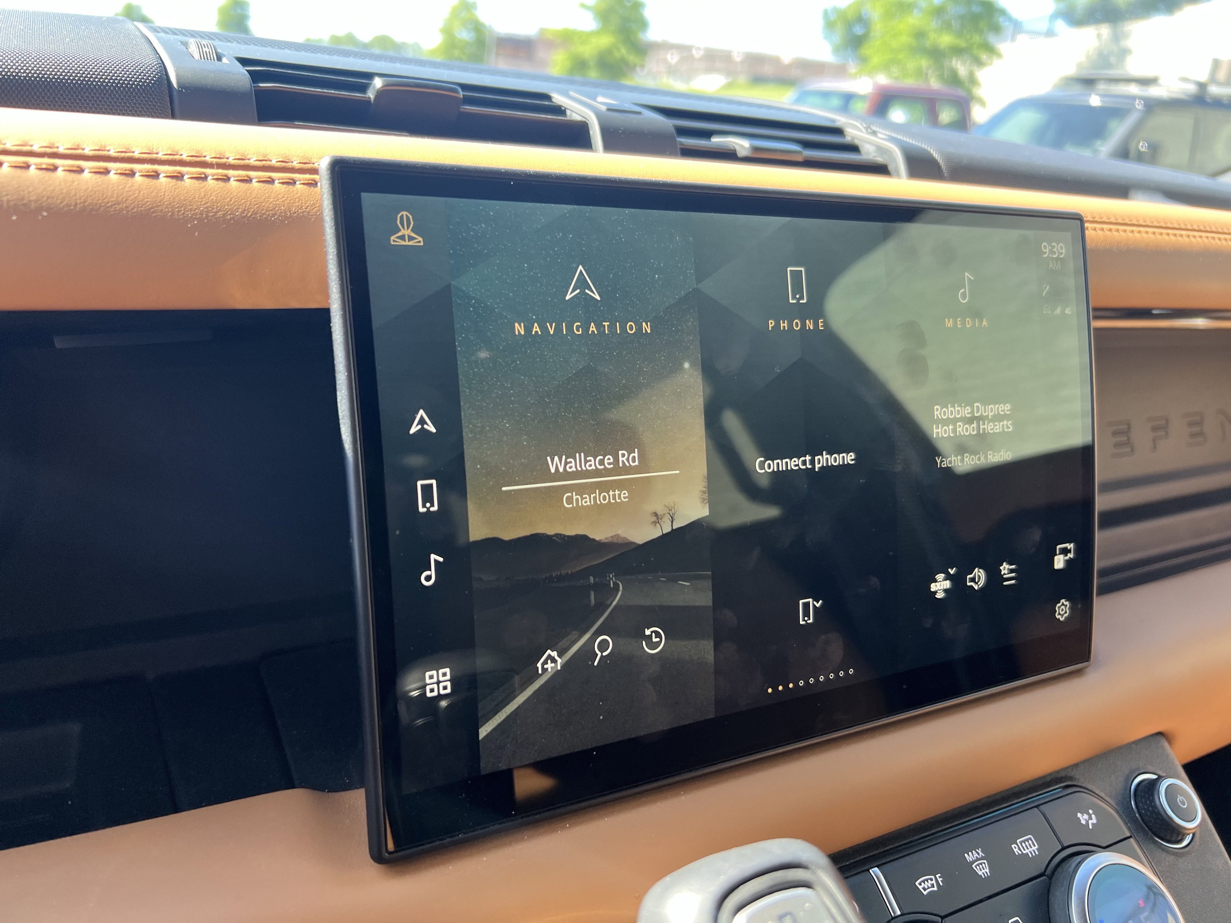 Certified 2024 Land Rover Defender 110 Carpathian Edition AWD/4WD image 27