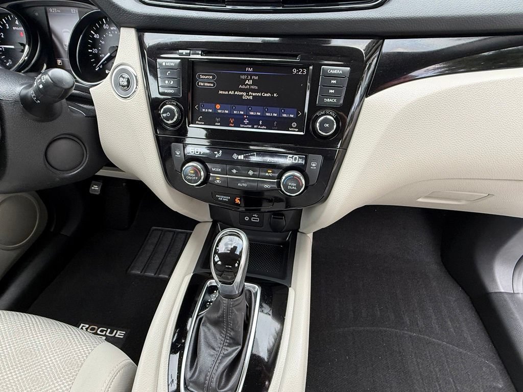Used 2022 Nissan Rogue Sport SV AWD/4WD image 19