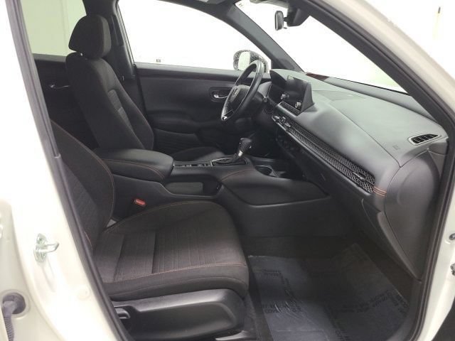 Used 2025 Honda HR-V Sport image 11