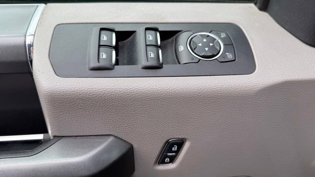 Used 2016 Ford F150 XLT w/ Equipment Group 302A Luxury AWD/4WD image 11