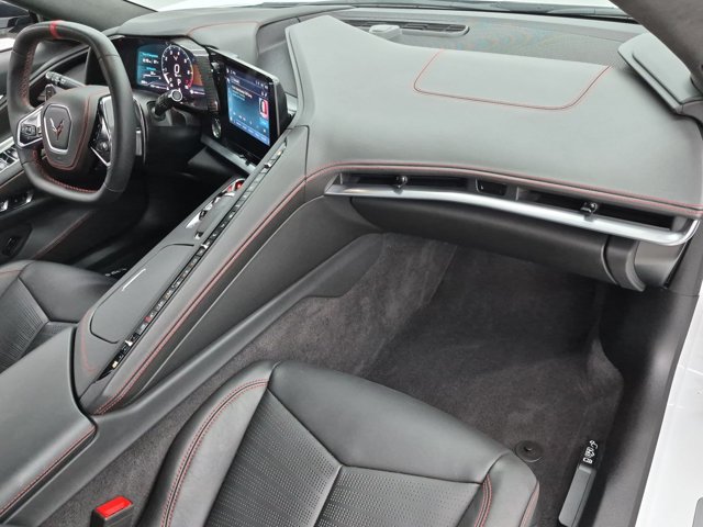 Used 2024 Chevrolet Corvette Stingray Premium Conv w/ Z51 Performance Package RWD image 18