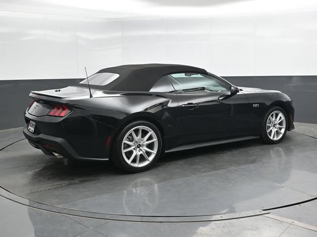 Used 2025 Ford Mustang GT Premium RWD image 4