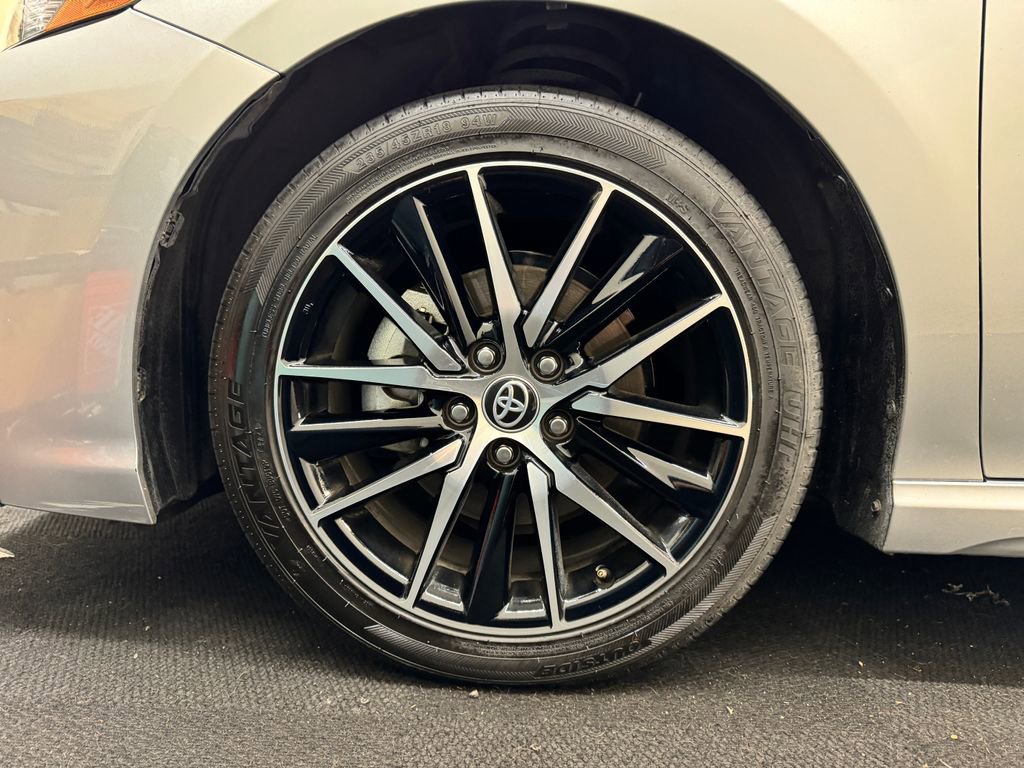 Used 2024 Toyota Camry SE FWD image 12