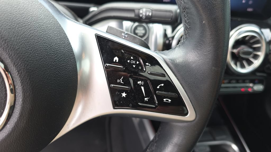 Used 2024 Mercedes-Benz GLB 250 image 18