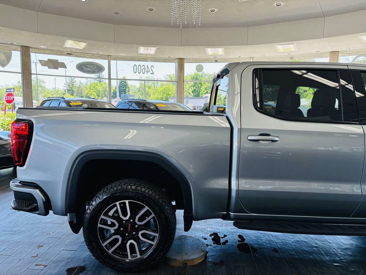 Used 2026 GMC Sierra 1500 AT4 w/ Technology Package AWD/4WD image 6