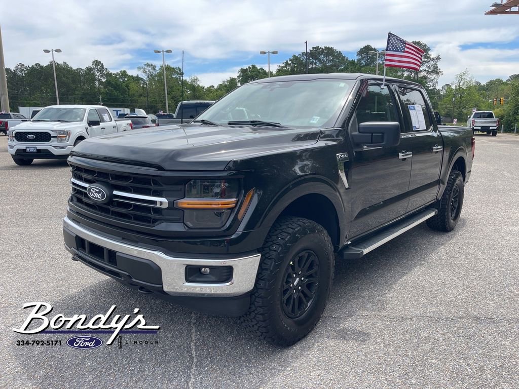 Used 2025 Ford F150 XLT w/ Equipment Group 301A Standard AWD/4WD image 3