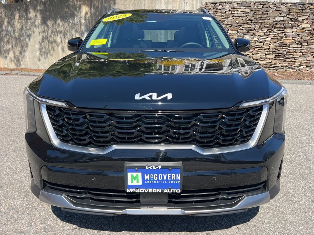 Certified 2025 Kia Sorento EX w/ Panoramic Sunroof Package image 8