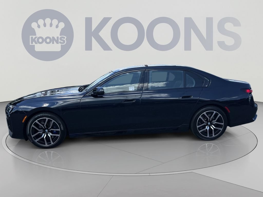 Used 2024 BMW 760i xDrive w/ Premium Package 2 AWD/4WD image 2