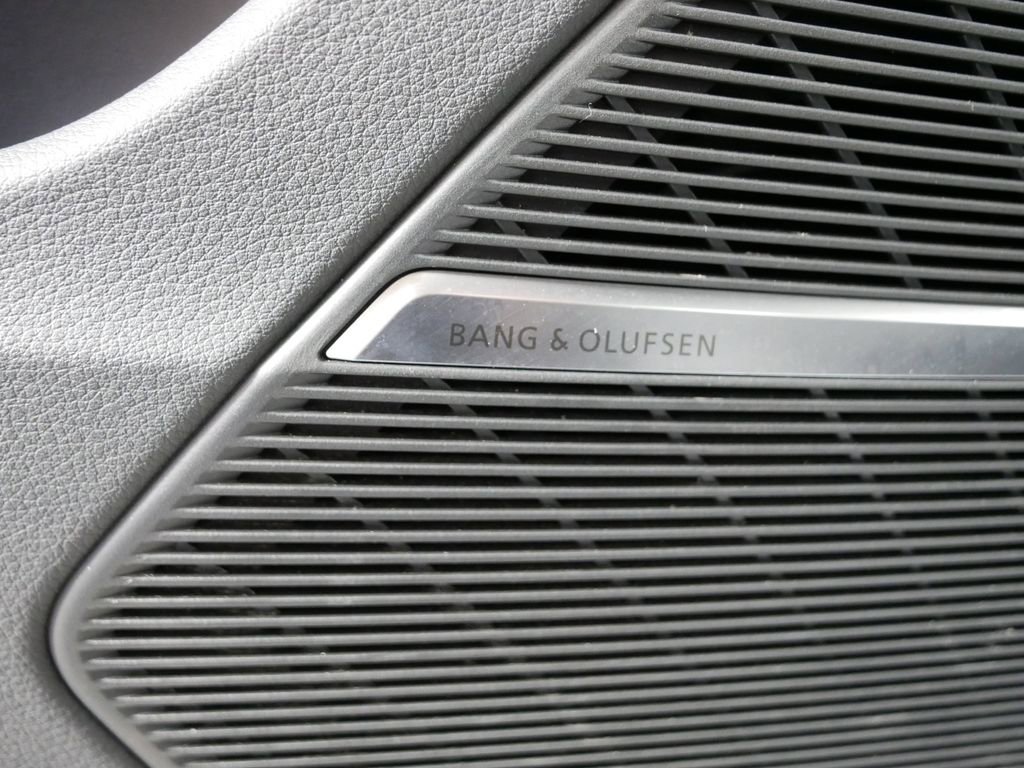 Used 2020 Audi Q8 Premium Plus w/ Premium Plus Package image 17