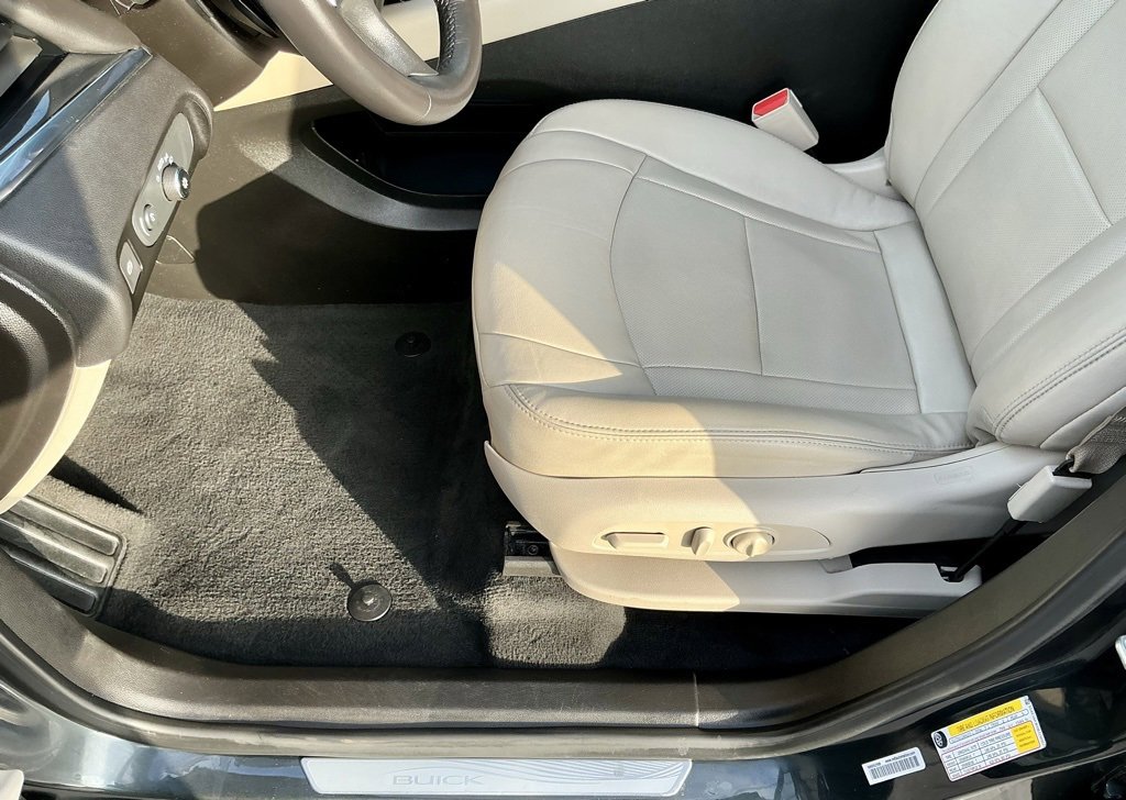 Used 2021 Buick Enclave Essence w/ Sound and Sites Package image 44