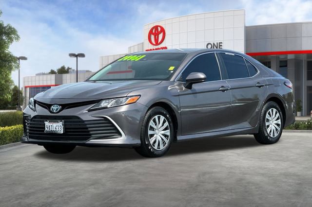 Used 2022 Toyota Camry LE FWD image 9