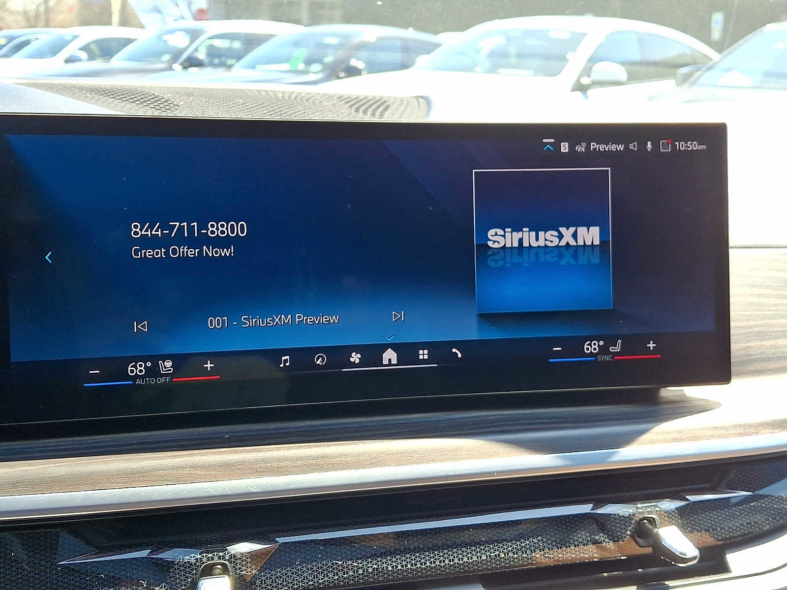 Used 2024 BMW X7 xDrive40i w/ M Sport Package AWD/4WD image 19