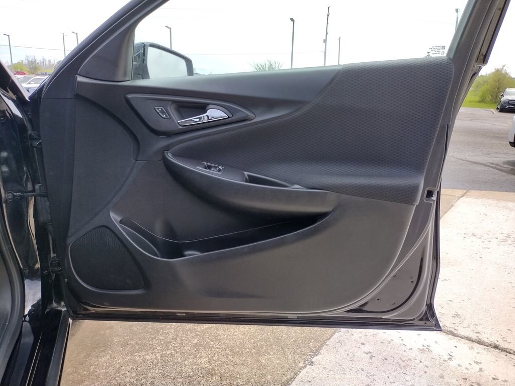 Used 2022 Chevrolet Malibu RS w/ LPO, Floor Liner Package FWD image 17