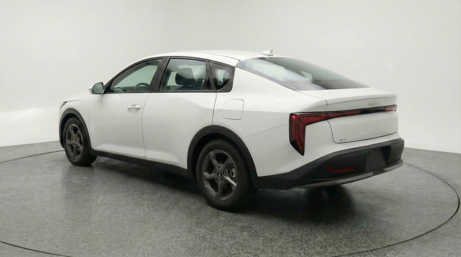 Used 2025 Kia K4 LXS image 6