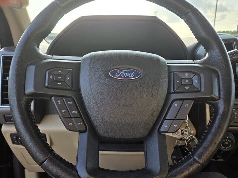 Certified 2017 Ford F150 XLT w/ Equipment Group 302A Luxury image 32