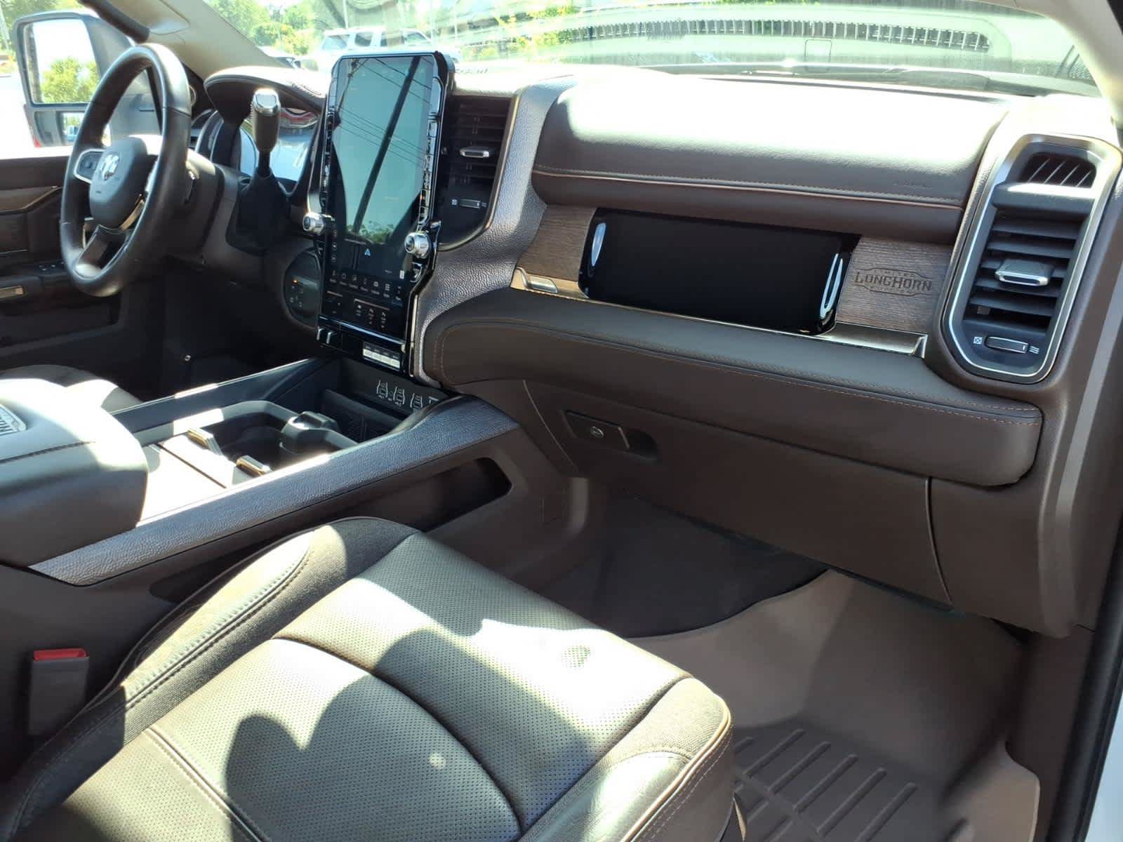 Used 2025 RAM 2500 Limited AWD/4WD image 4