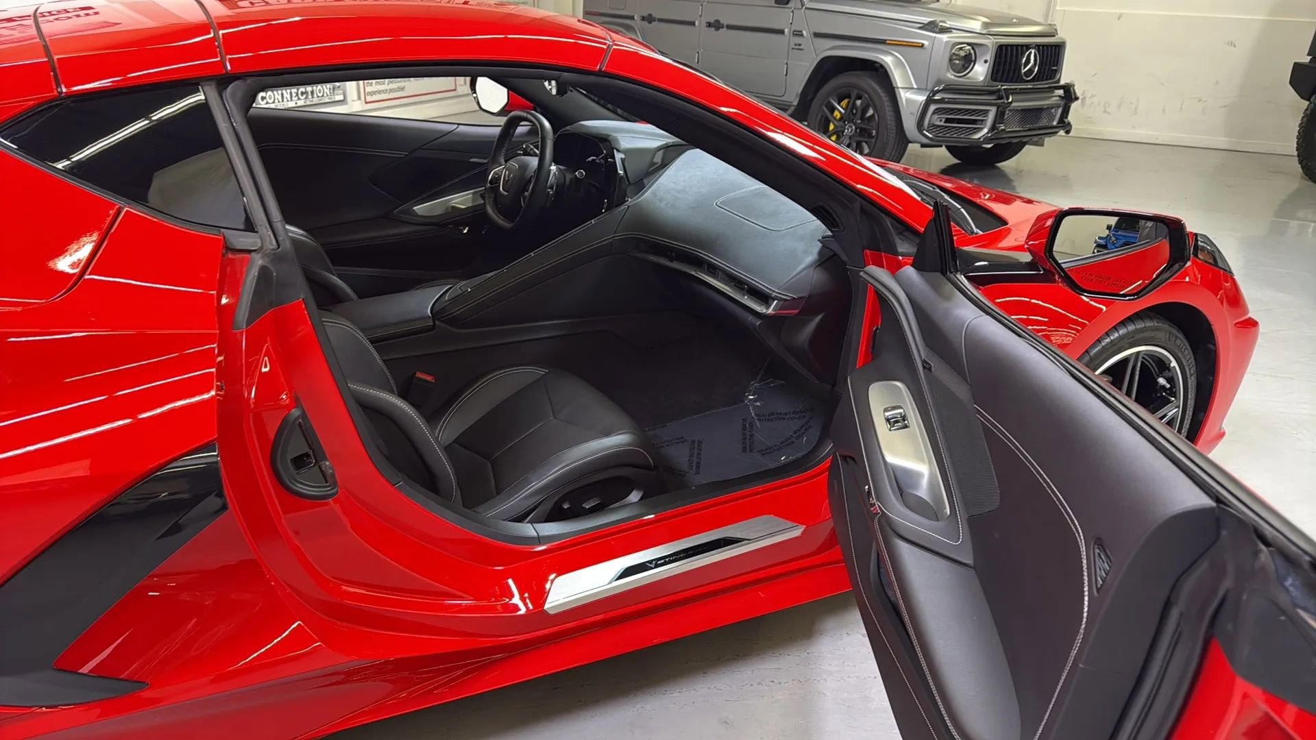 Used 2024 Chevrolet Corvette Stingray Coupe w/ 1LT RWD image 17