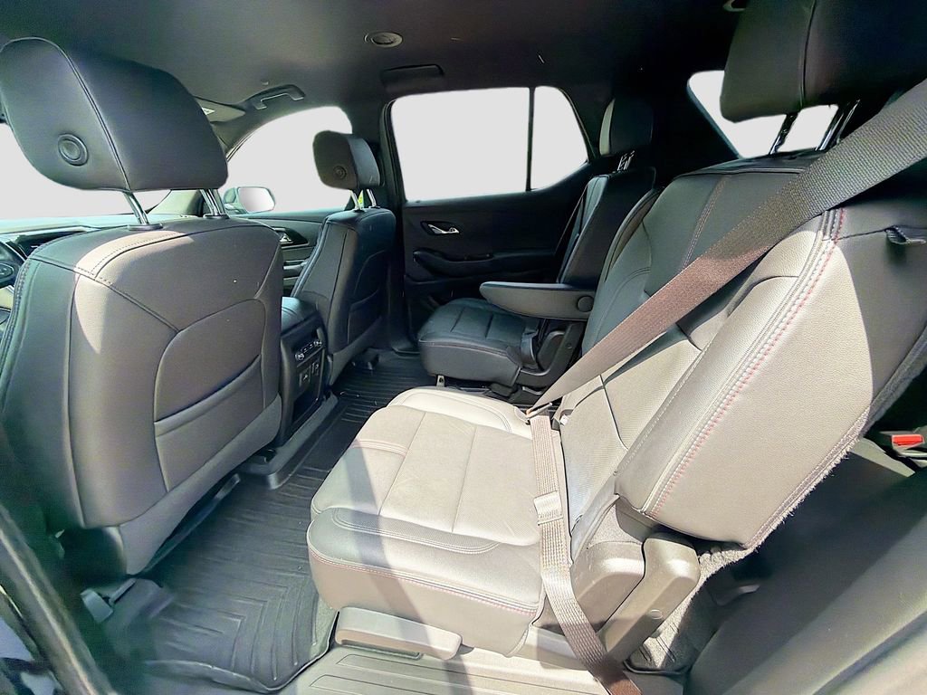 Used 2023 Chevrolet Traverse RS FWD image 22