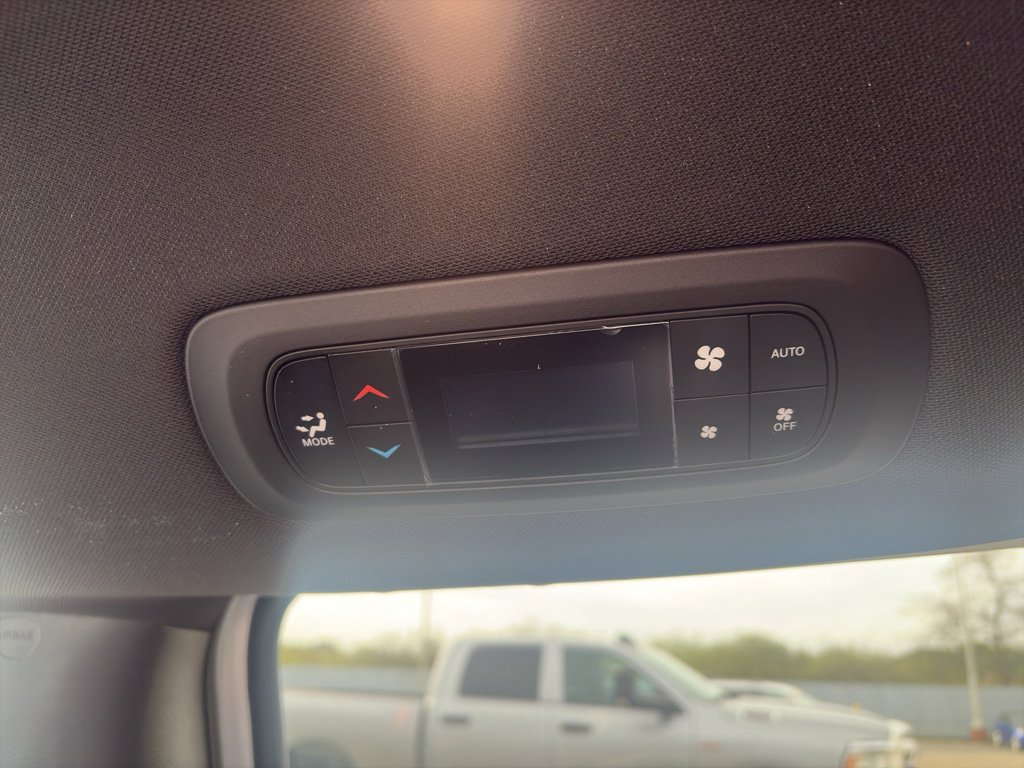 New 2026 Chrysler Pacifica Select w/ S Appearance Package image 14
