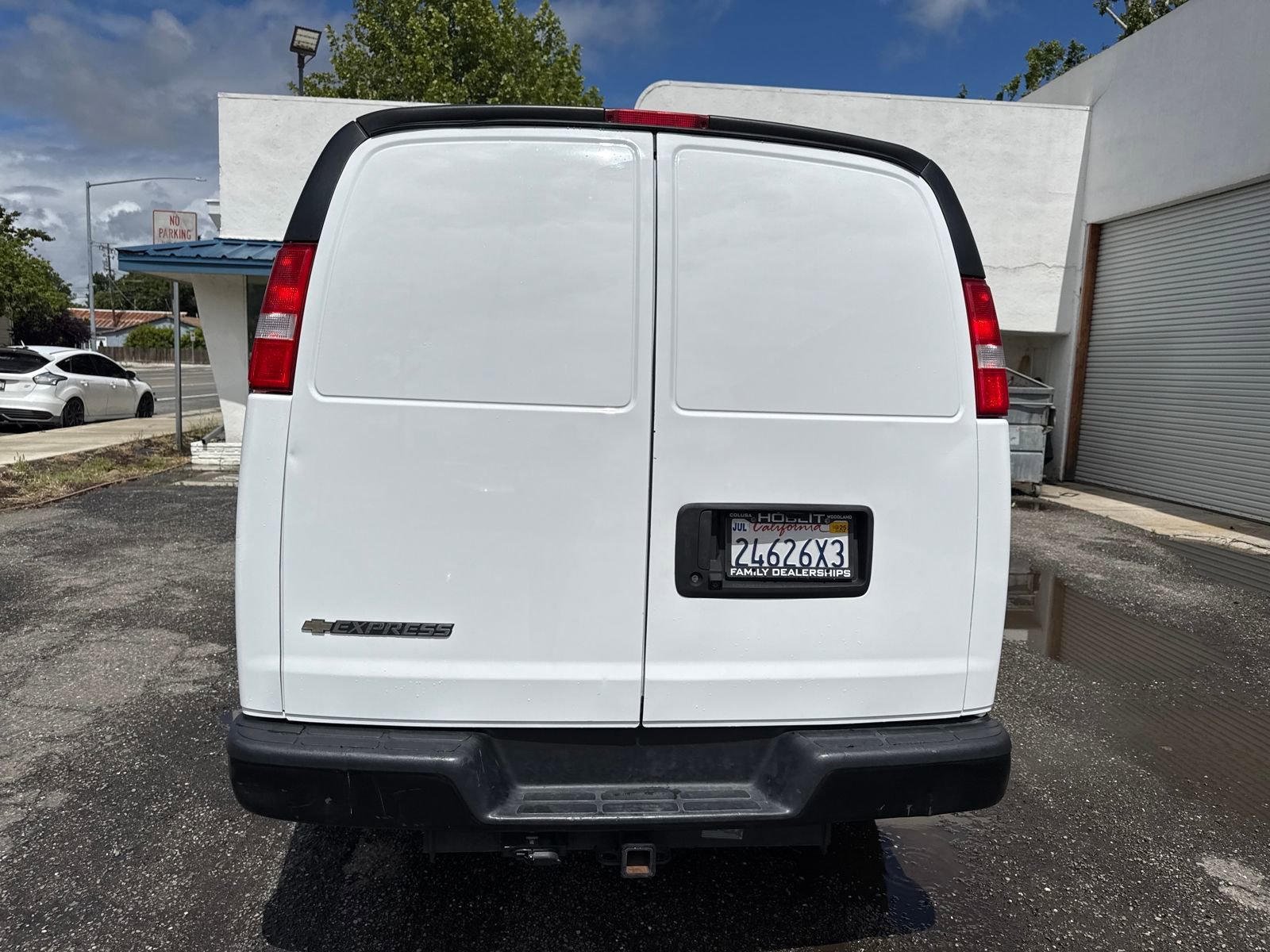 Used 2022 Chevrolet Express 2500 Extended w/ Driver Convenience Package RWD image 4