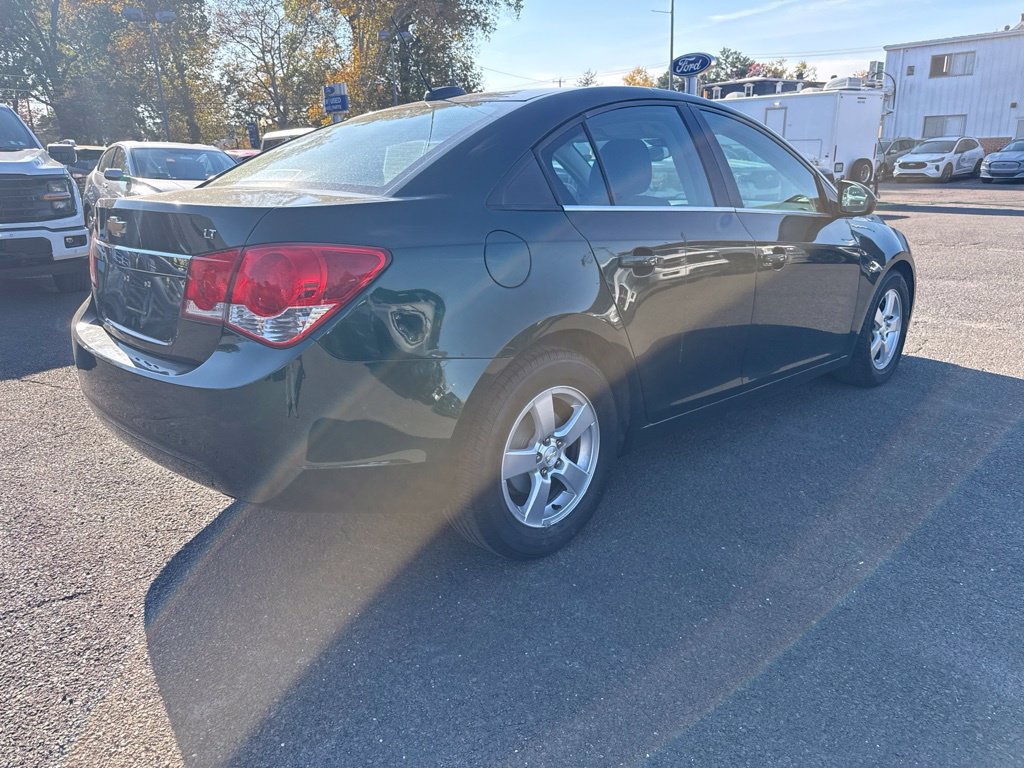 Used 2015 Chevrolet Cruze LT FWD image 4