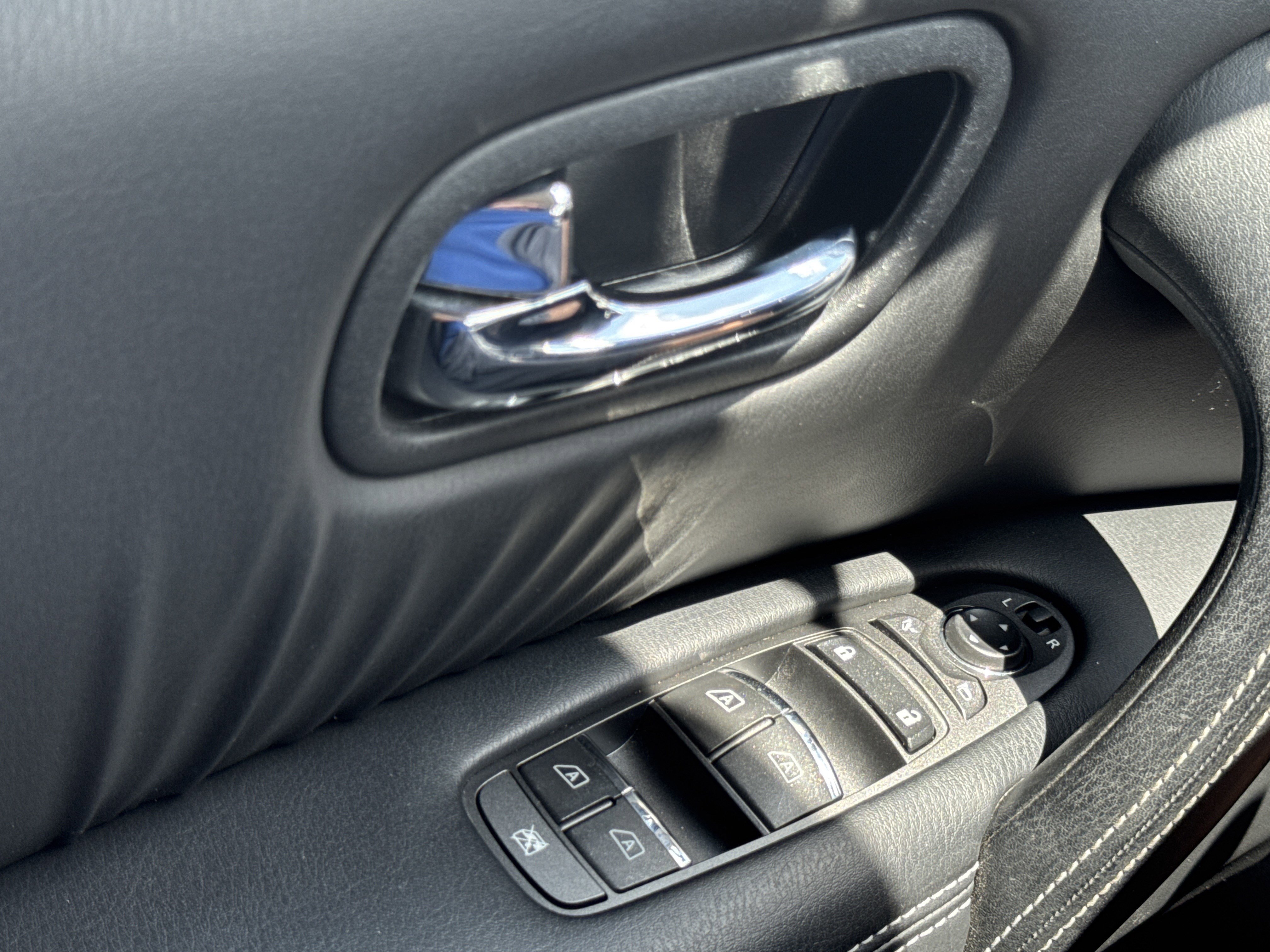 Used 2020 Nissan Armada Platinum w/ Captain's Chairs Package AWD/4WD image 24