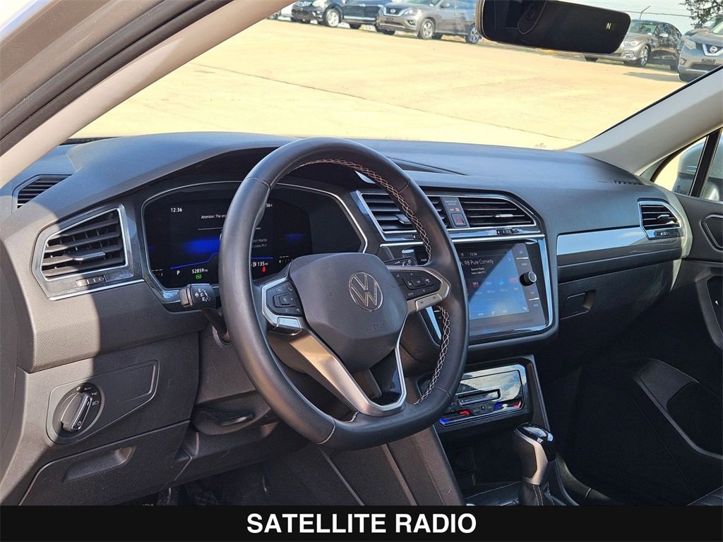 Used 2022 Volkswagen Tiguan SE image 13