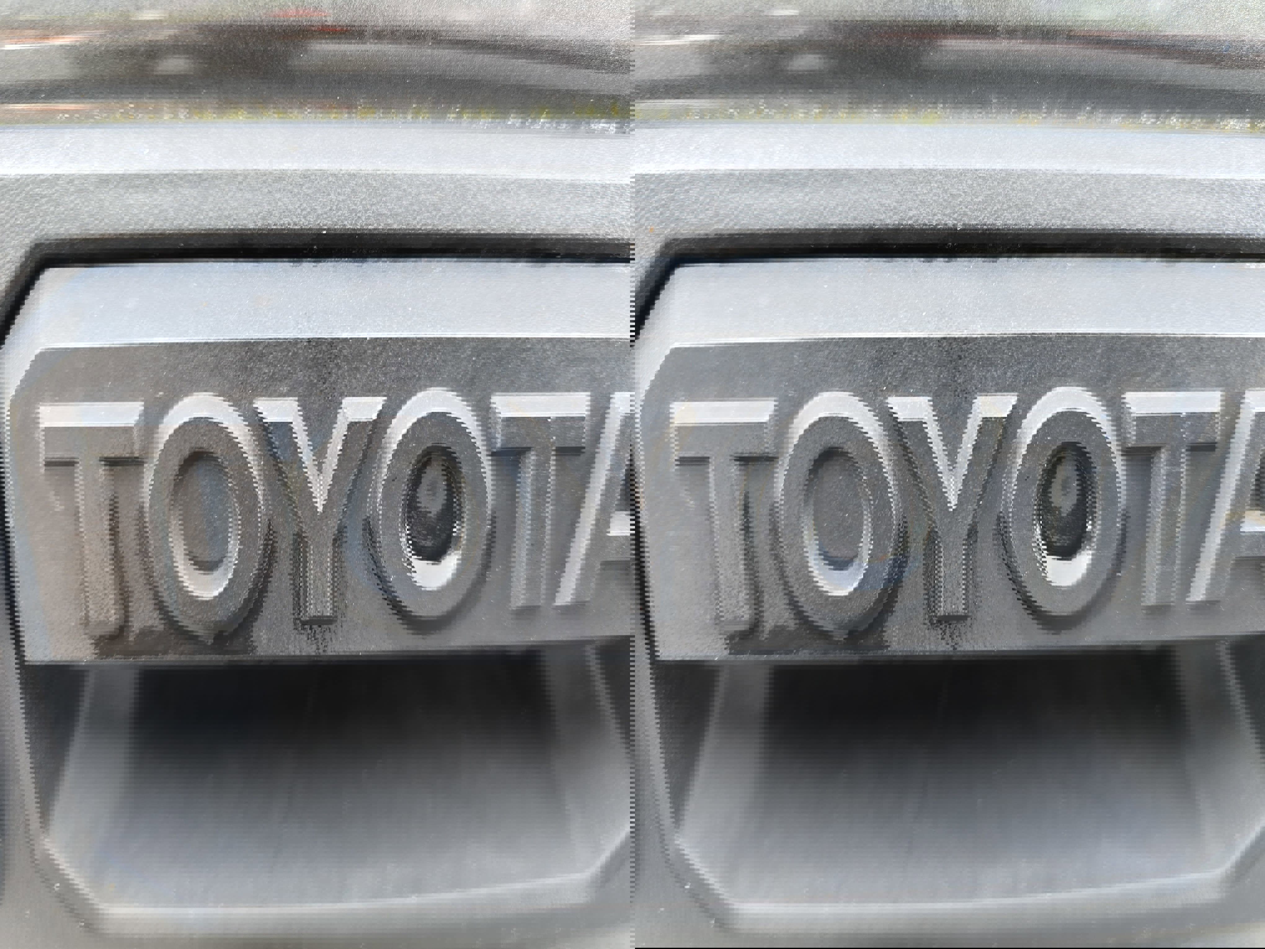 Used 2020 Toyota Tacoma TRD Off-Road image 14