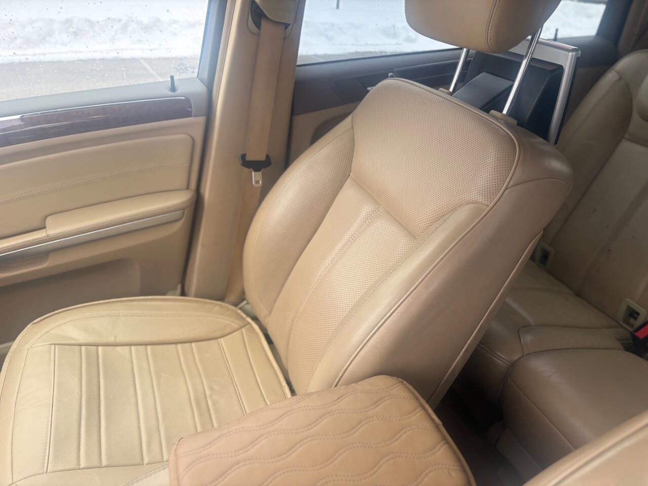 Used 2011 Mercedes-Benz GL 550 4MATIC image 20