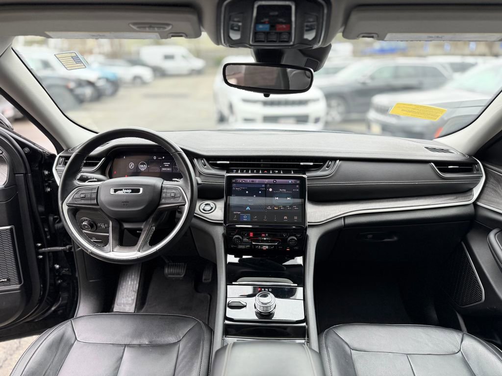 Used 2022 Jeep Grand Cherokee L Limited image 11