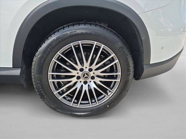 Certified 2025 Mercedes-Benz GLC 300 image 23