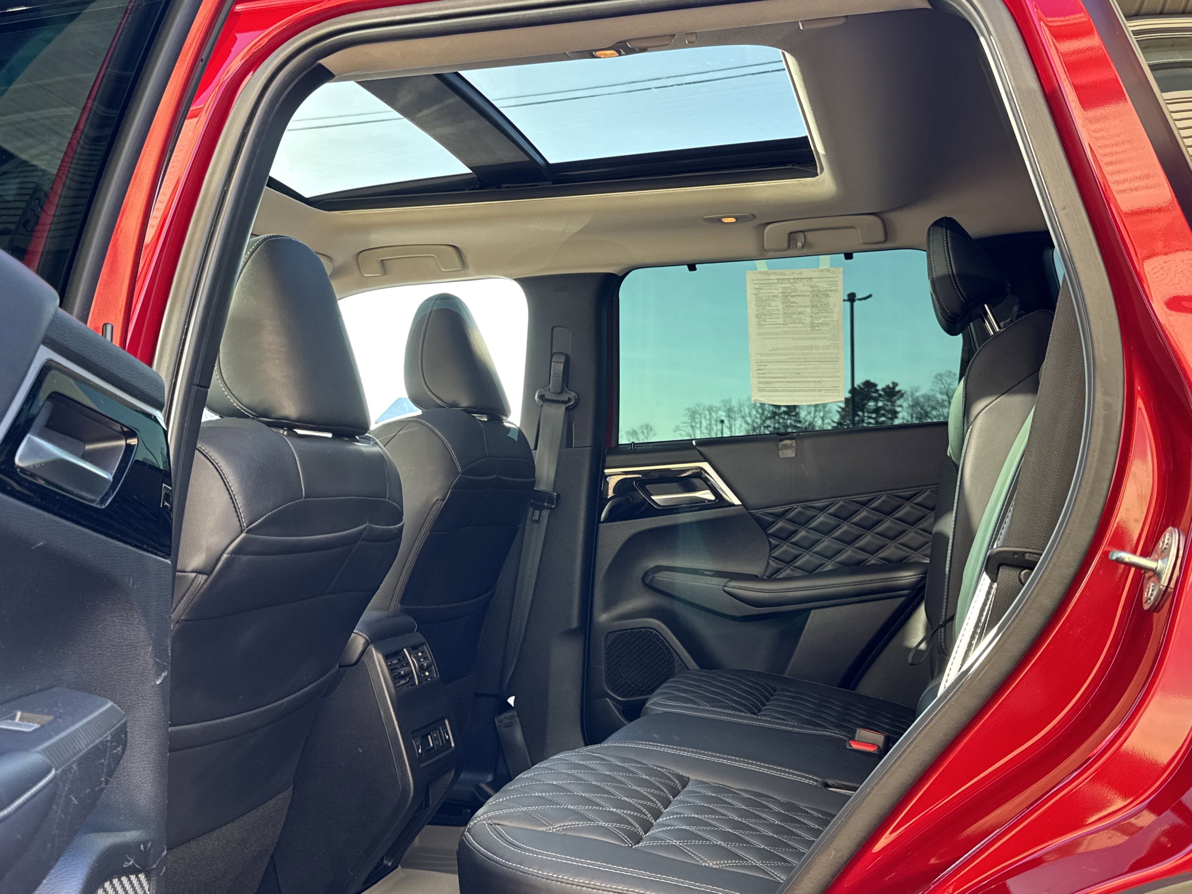 Used 2023 Mitsubishi Outlander SEL FWD image 10