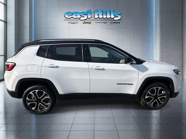 Certified 2022 Jeep Compass Limited w/ Sun and Sound Group image 2