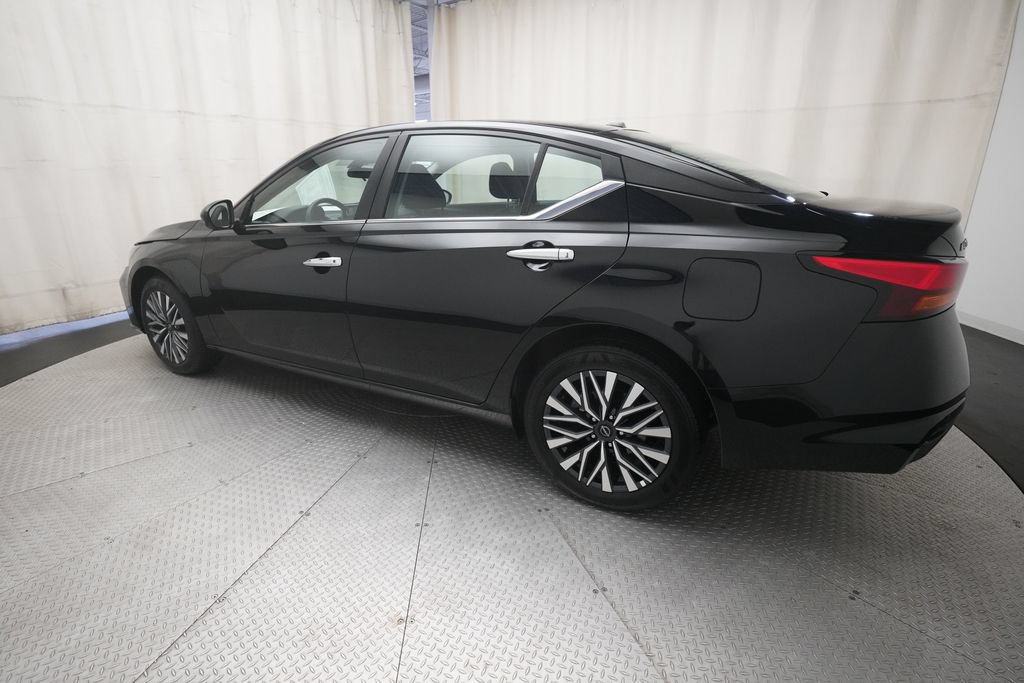 Used 2025 Nissan Altima 2.5 SV AWD/4WD image 32