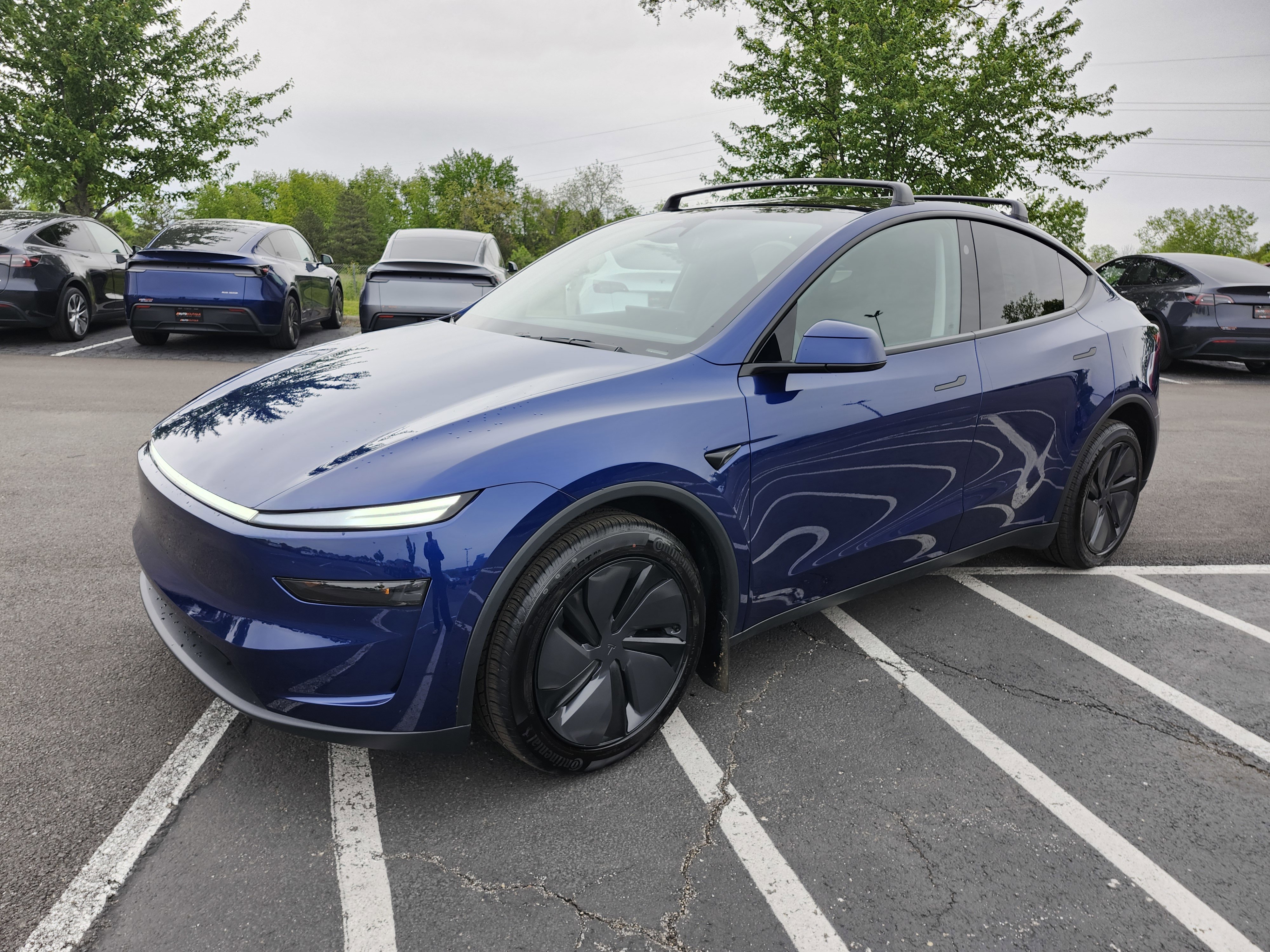 Used 2026 Tesla Model Y 2WD image 12