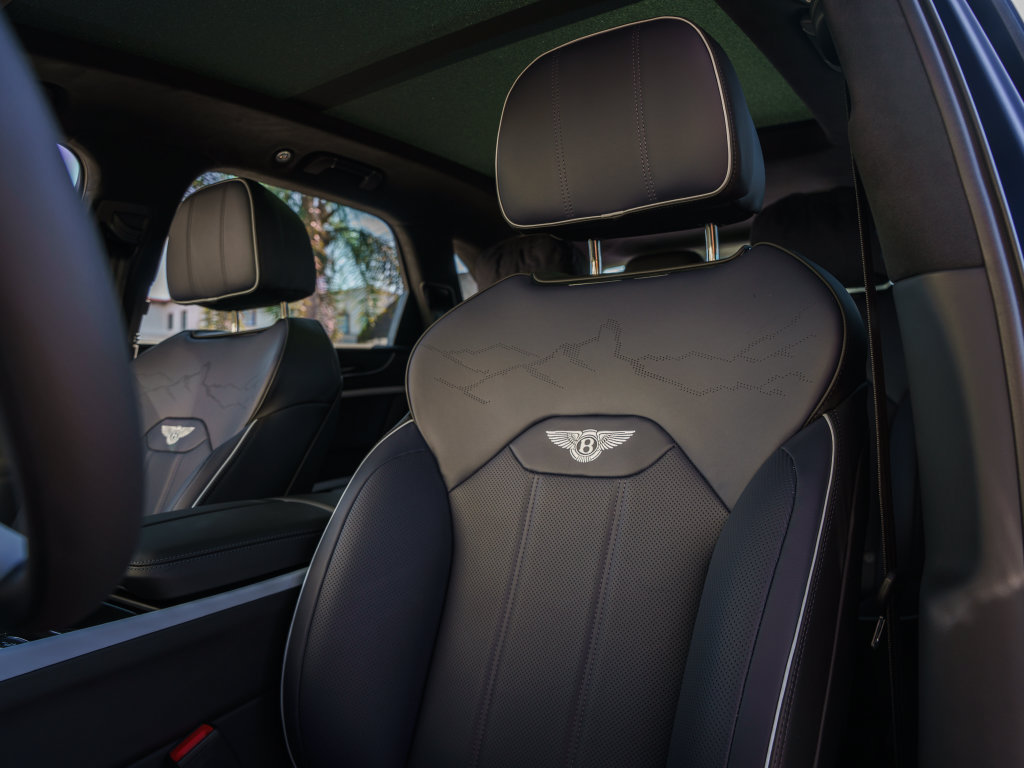 New 2027 Bentley Bentayga AWD/4WD image 15