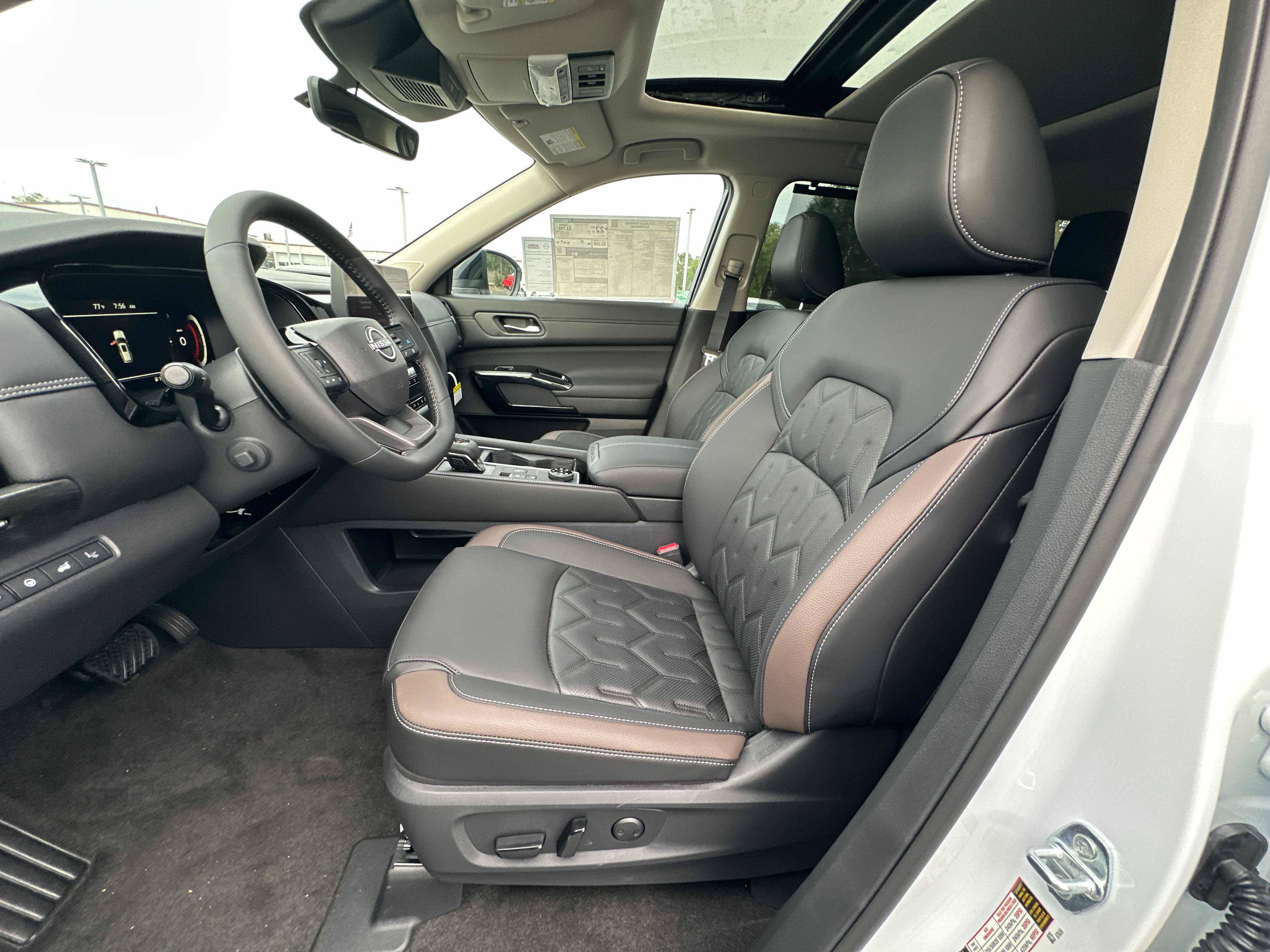 New 2026 Nissan Pathfinder Platinum AWD/4WD image 24