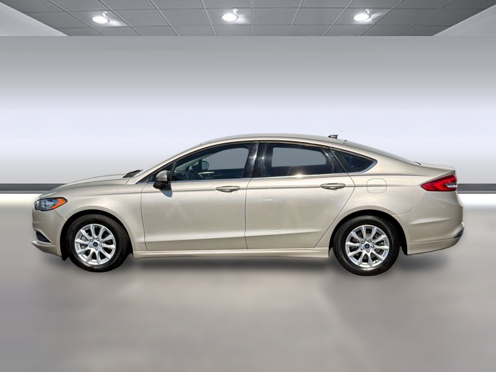 Used 2017 Ford Fusion S FWD image 2