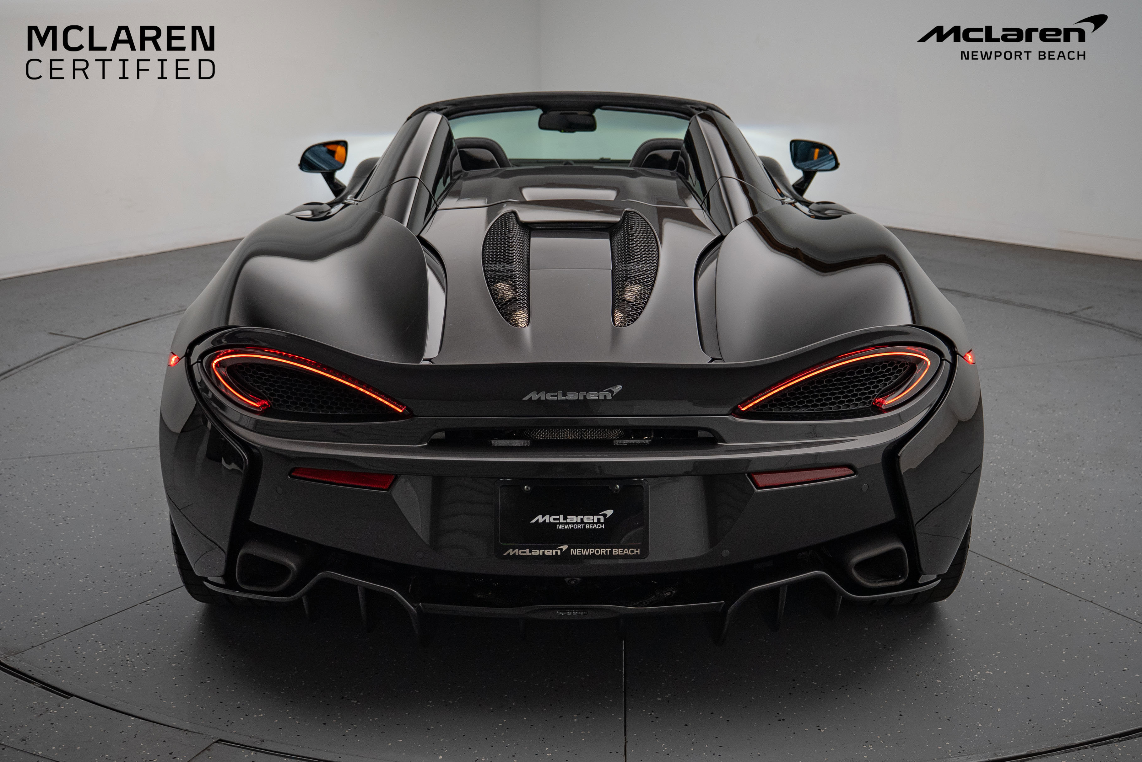 Used 2019 McLaren 570S Spider image 16