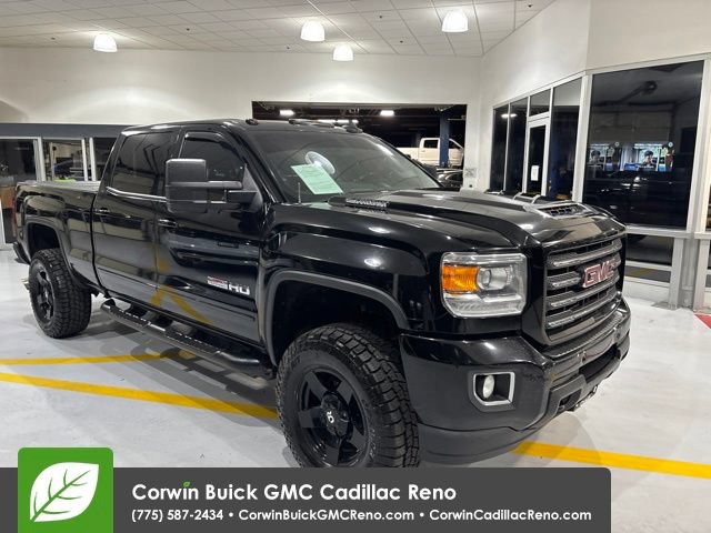 Used 2018 GMC Sierra 2500 SLT w/ All Terrain HD Package AWD/4WD image 4