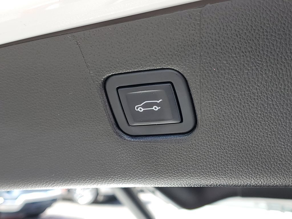 Certified 2023 Chevrolet Blazer LT w/ Convenience Package FWD image 32