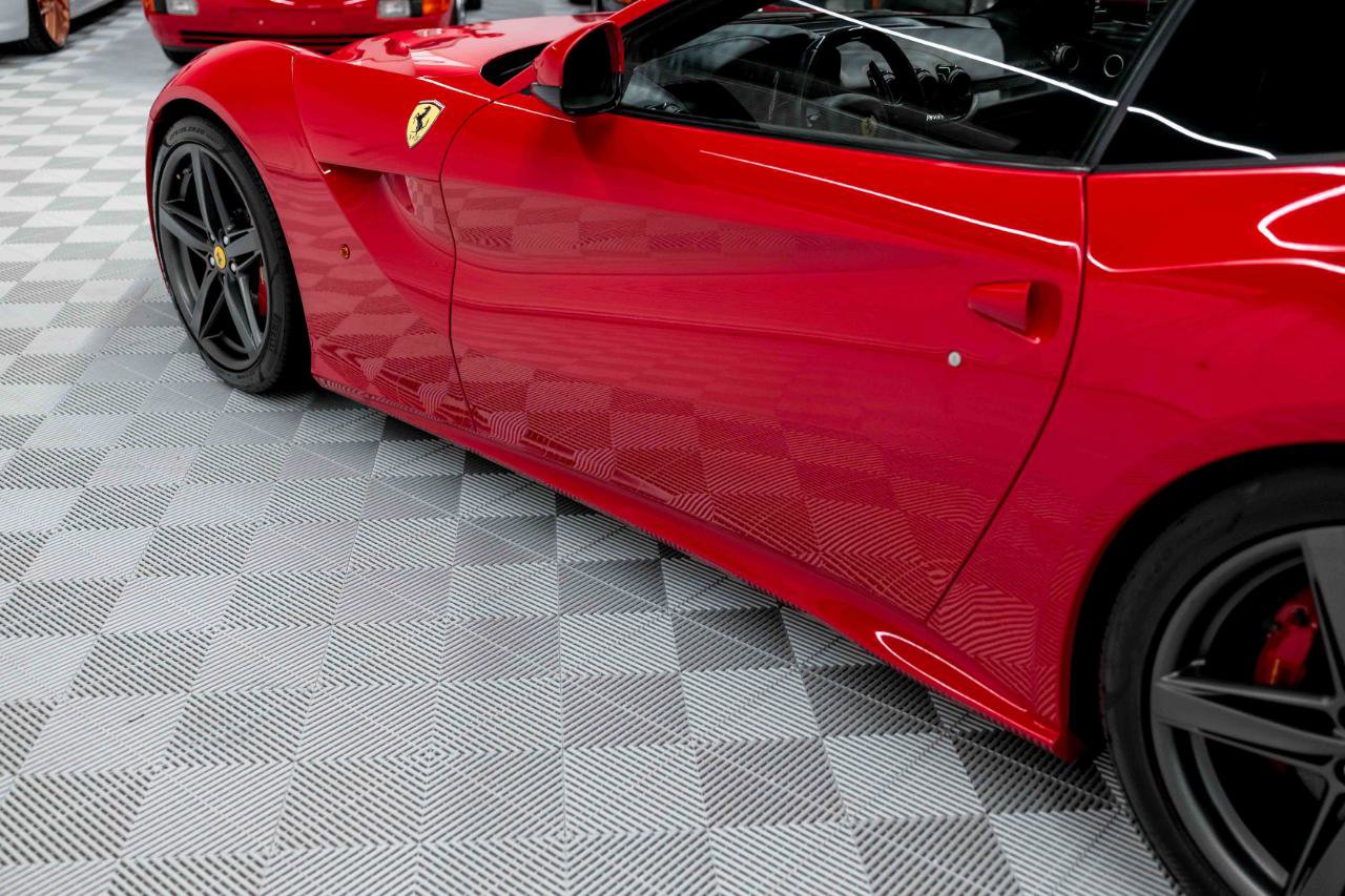 Used 2014 Ferrari F12 Berlinetta image 40